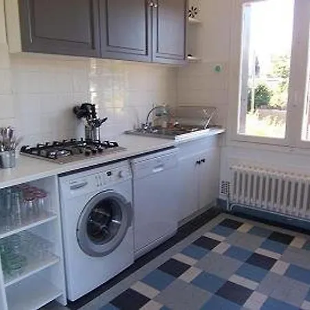 Maison Spacieuse A - 4 Chambres, Terrasse Et Jardin, Proche Et Commerces - Fr-1-377-45 Nyaraló *
